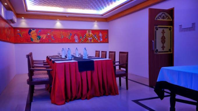 Hotel Doubloon Thiruvananthapuram Екстериор снимка