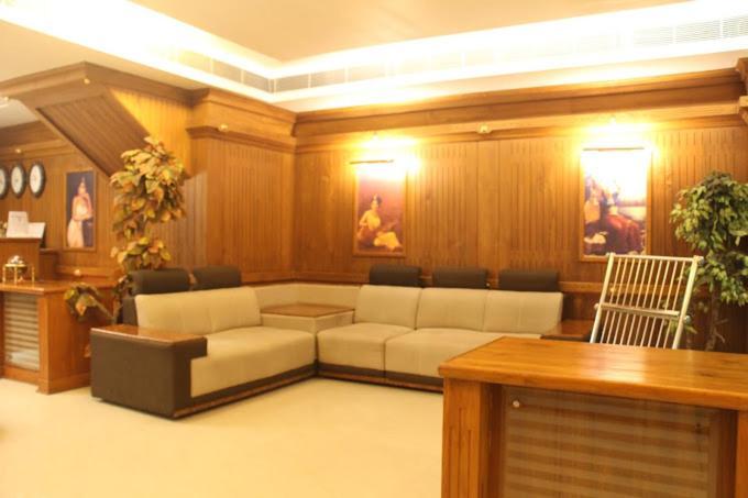 Hotel Doubloon Thiruvananthapuram Екстериор снимка